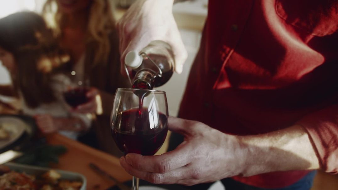 ⁣The Benefits of Red Wine