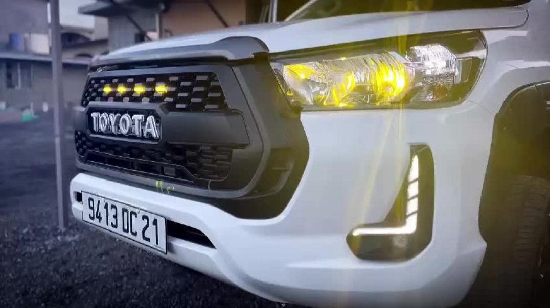 Grilles for Toyota Hilux