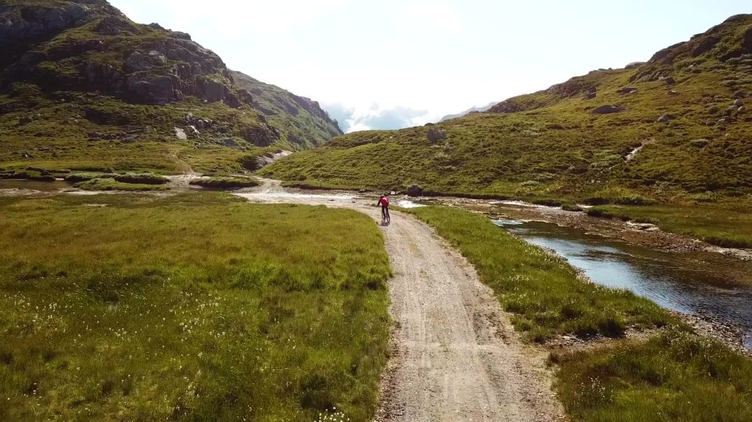 ⁣Why Mountain e-Bikes Are Great